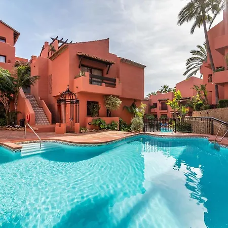 Luxury Spacious Penthouse & Garage 150M To Beach Marbella Exterior photo