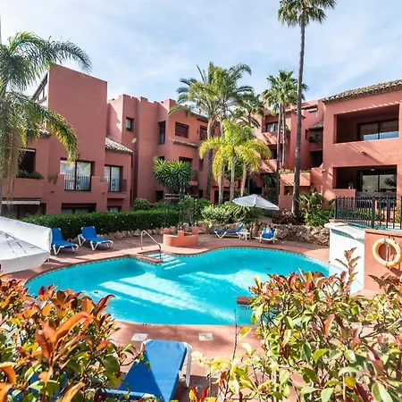 Luxury Spacious Penthouse & Garage 150M To Beach Marbella Exterior photo