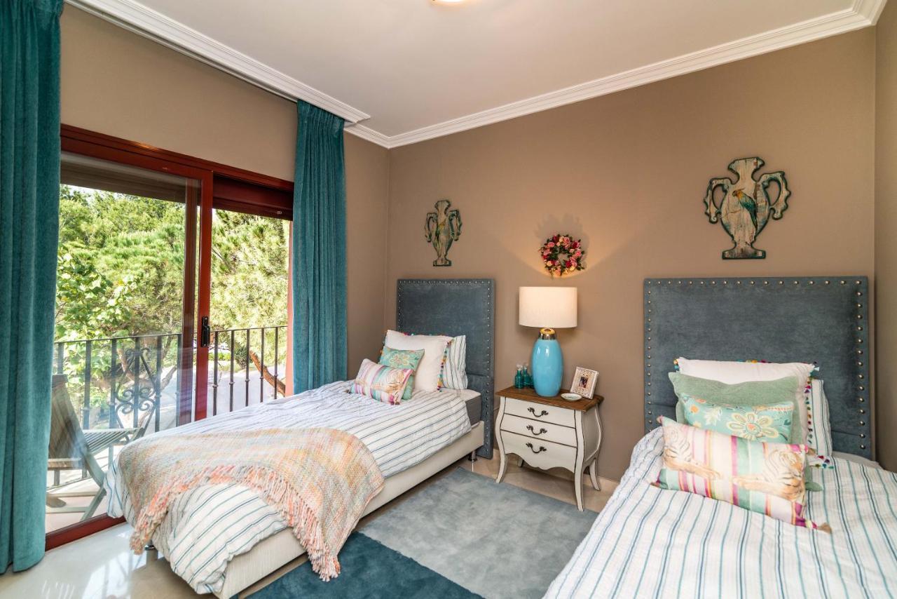 Apartment Luxury Spacious Penthouse & Garage 150m To *