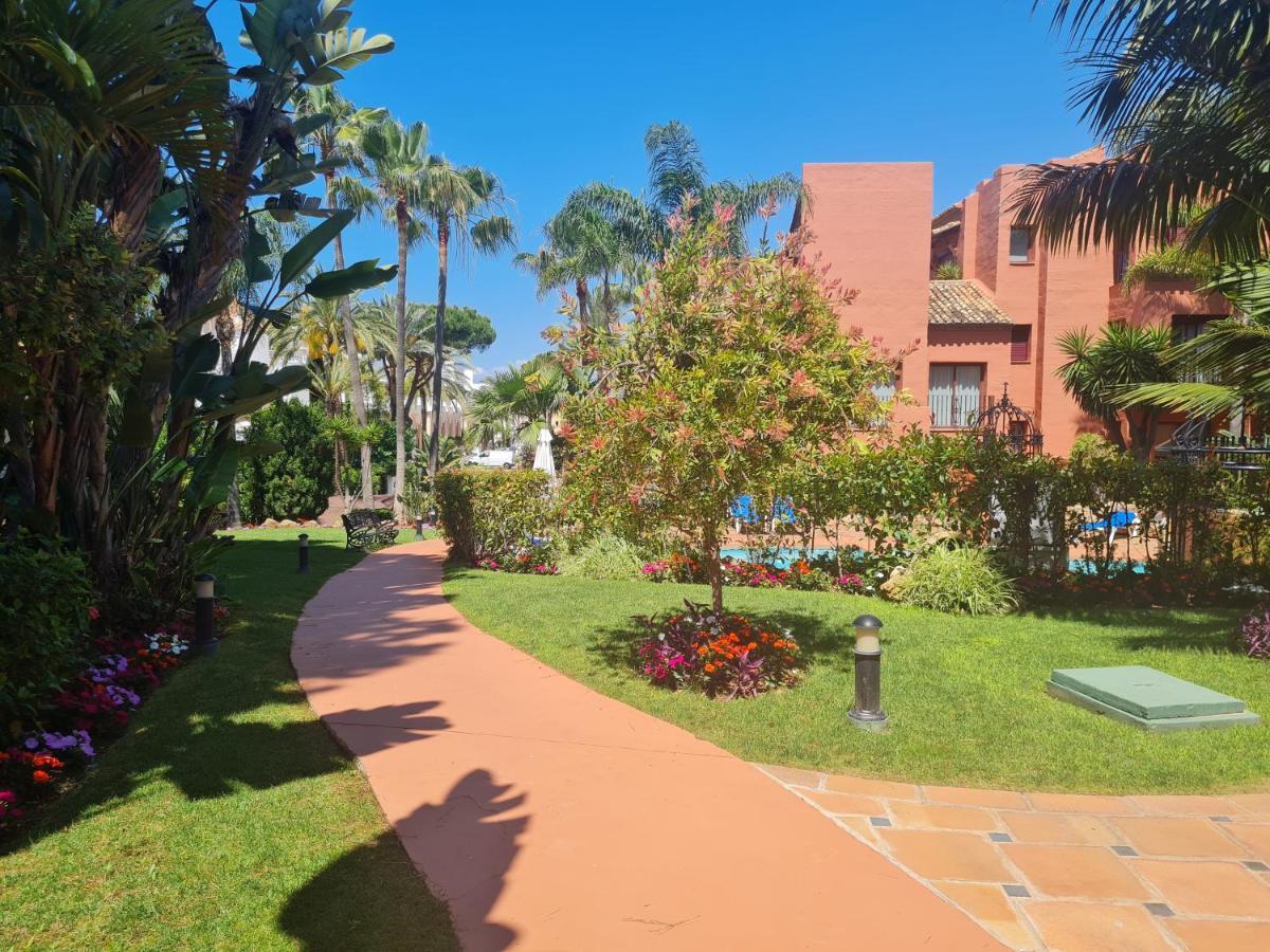 Apartment Luxury Spacious Penthouse & Garage 150m To