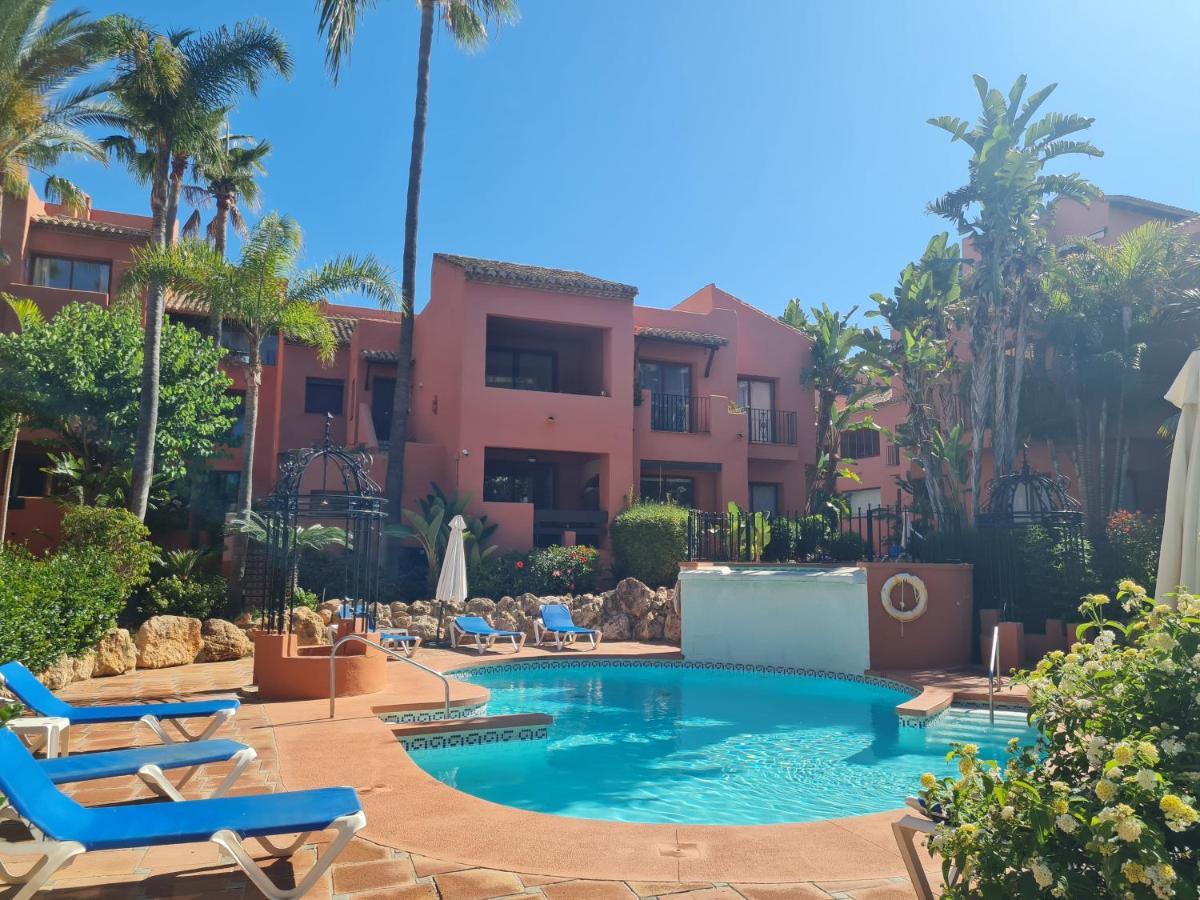 Luxury Spacious Penthouse & Garage 150m To * Marbella